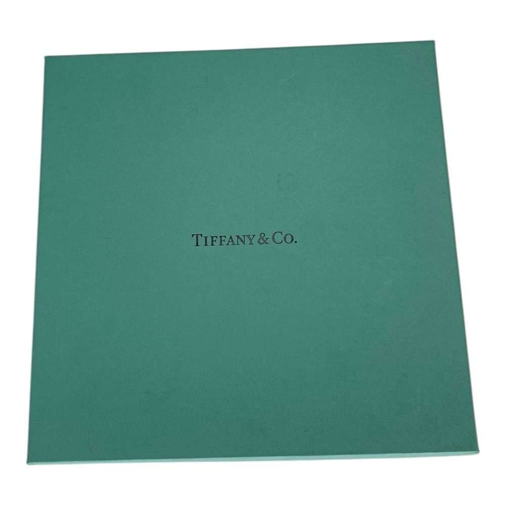 Tiffany & Co. Urban Design White Dinnerware Set - Picture 12 of 14